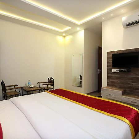 Oyo 9159 Hotel Royal Woodslark Zirakpur Экстерьер фото