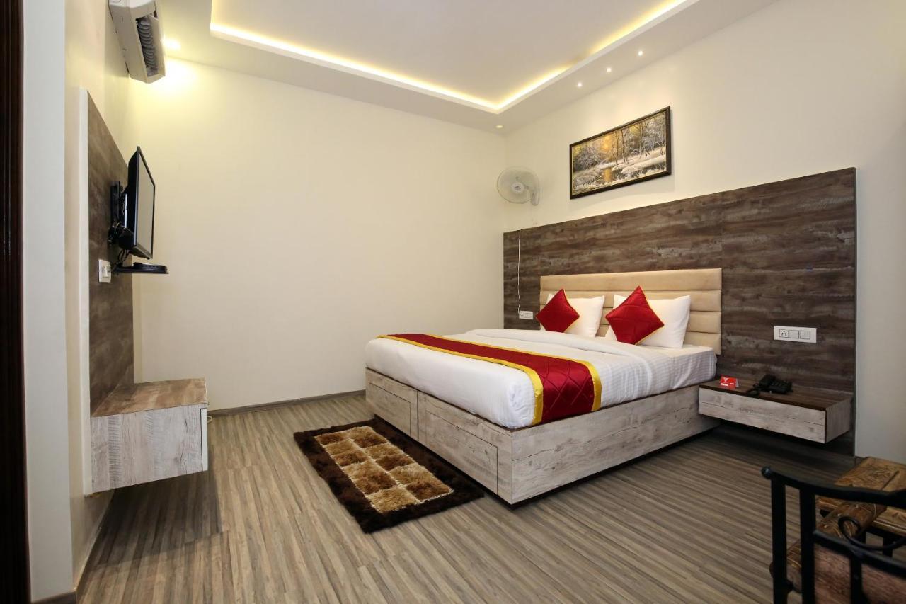 Oyo 9159 Hotel Royal Woodslark Zirakpur Экстерьер фото