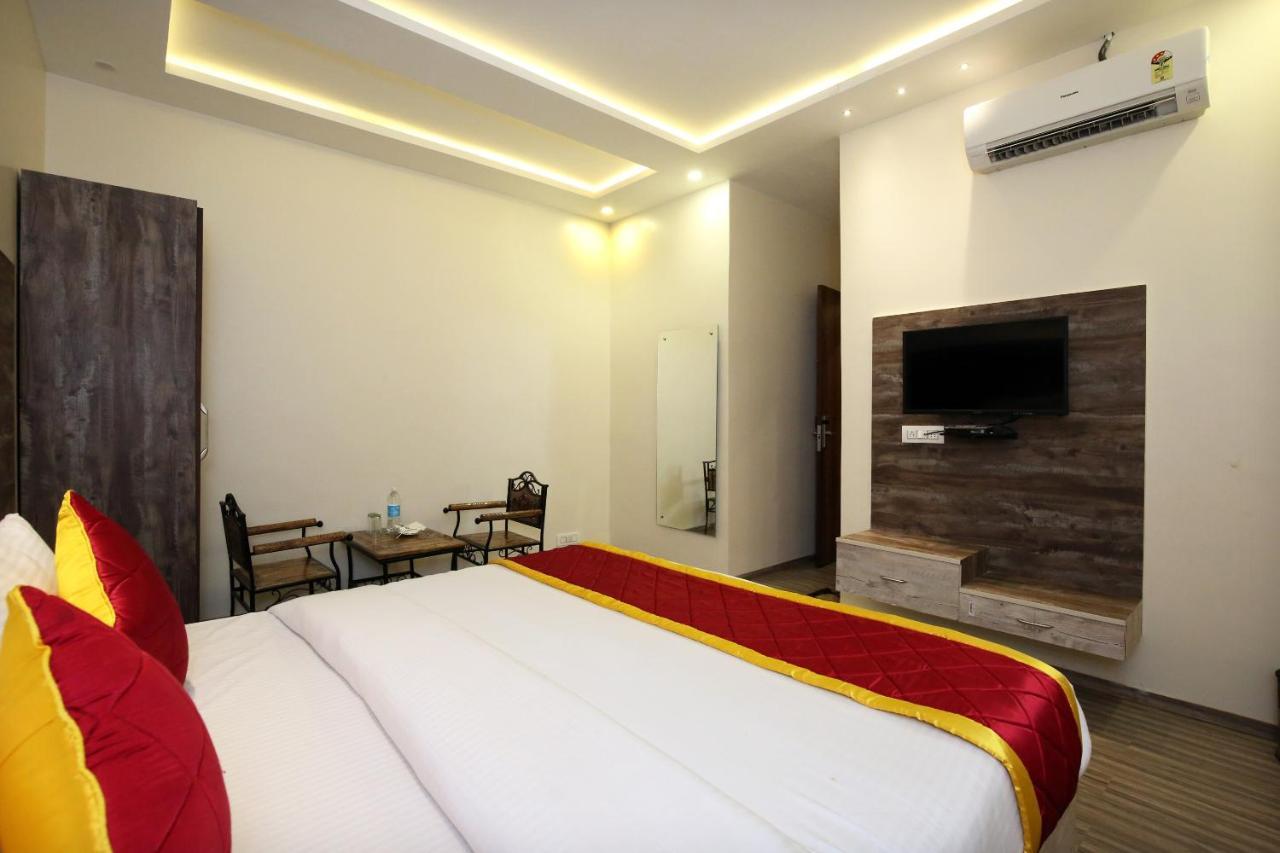 Oyo 9159 Hotel Royal Woodslark Zirakpur Экстерьер фото