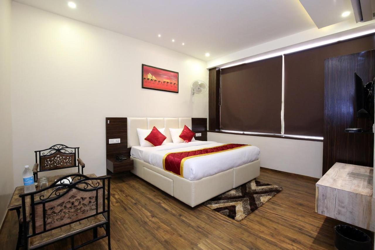 Oyo 9159 Hotel Royal Woodslark Zirakpur Экстерьер фото